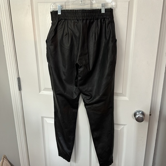 Spanx faux leather jogger sweat pants size large - Picture 3 of 10
